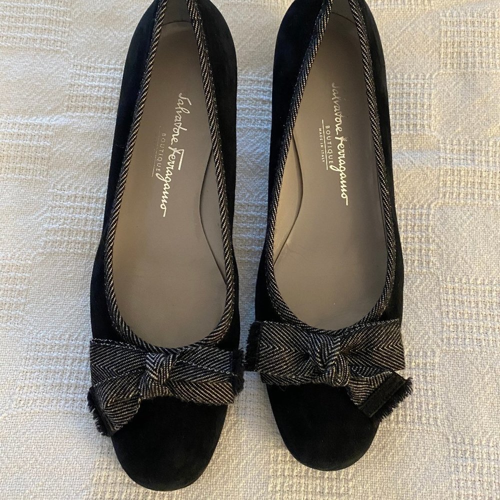 Ferragamo Vintage Boutique Black Velvet Shoes